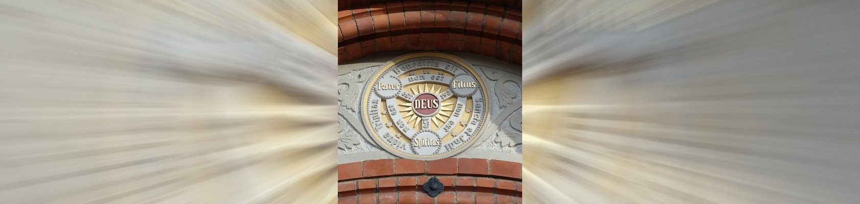 Einbeck_StJosef_Trinitatsdiagramm_SipaliusCC40Wikimediar